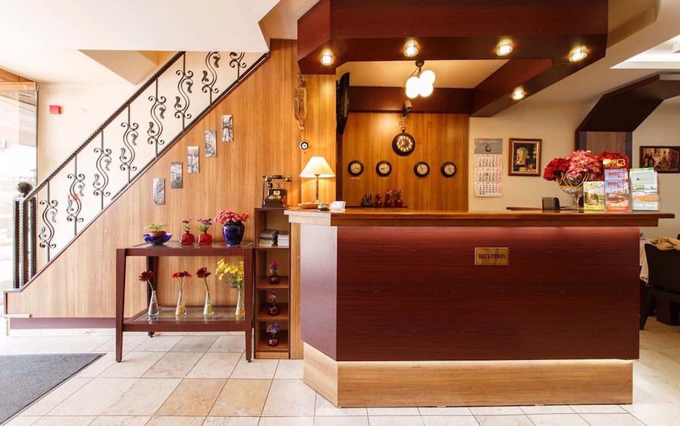 Front desk Photo