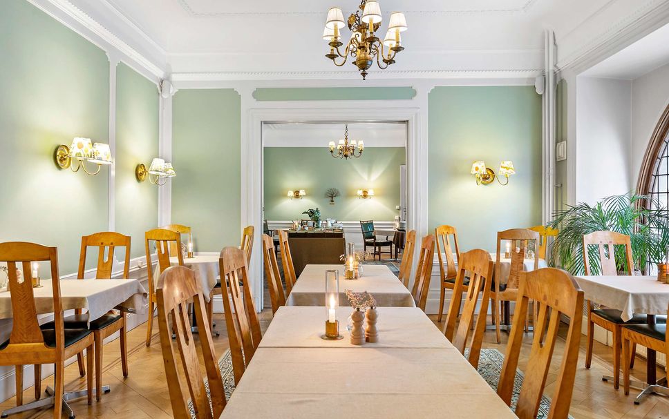 Restaurant Photo