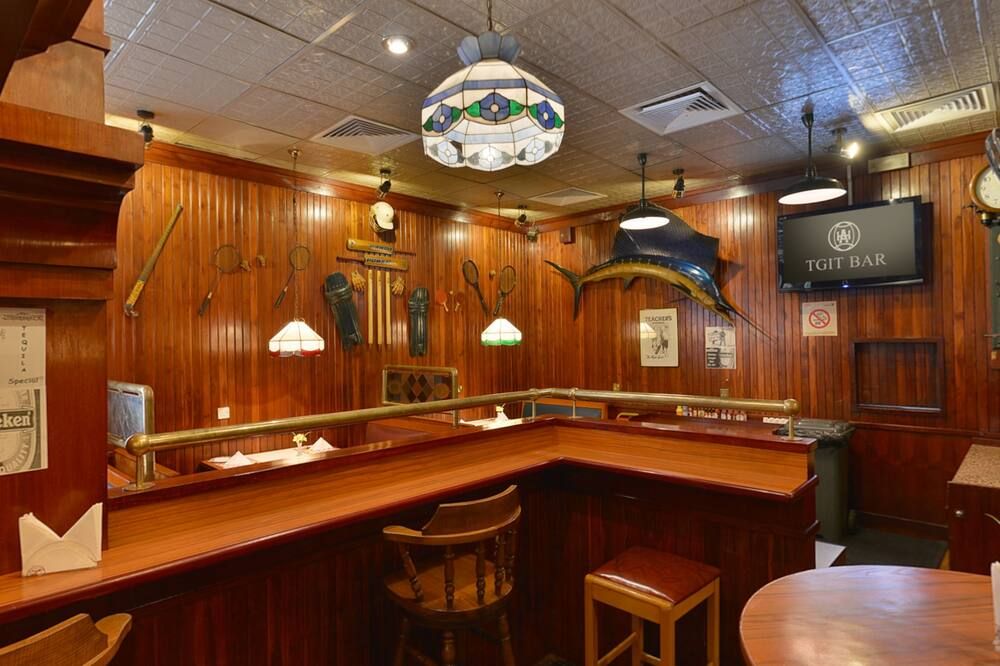 Bar
