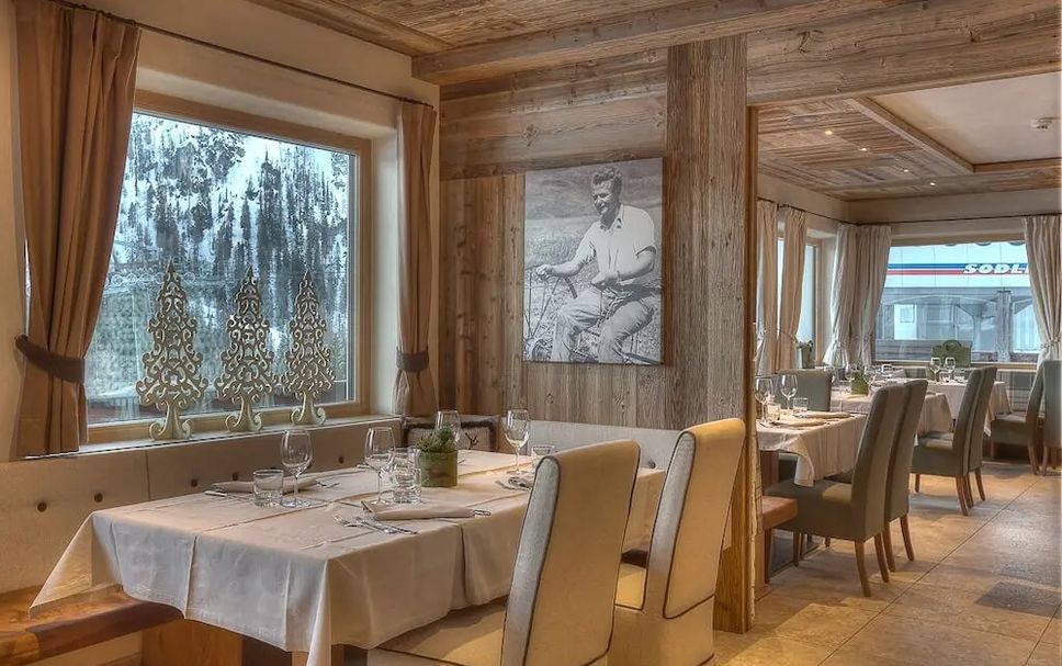 Restaurant Photo