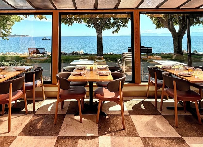 Restaurant Photo