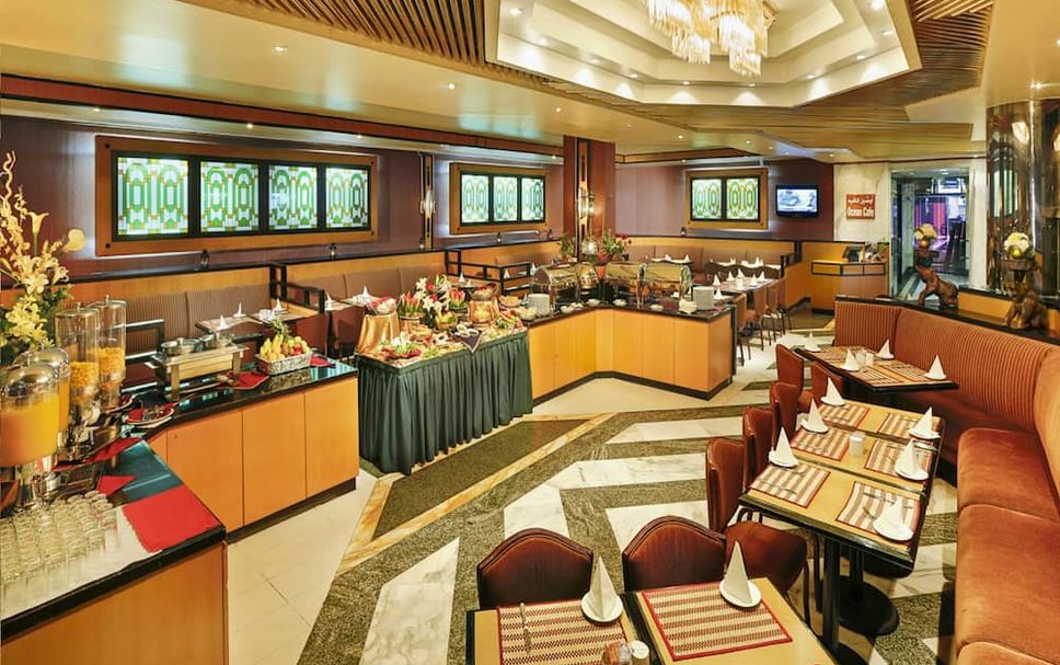 Buffet Photo