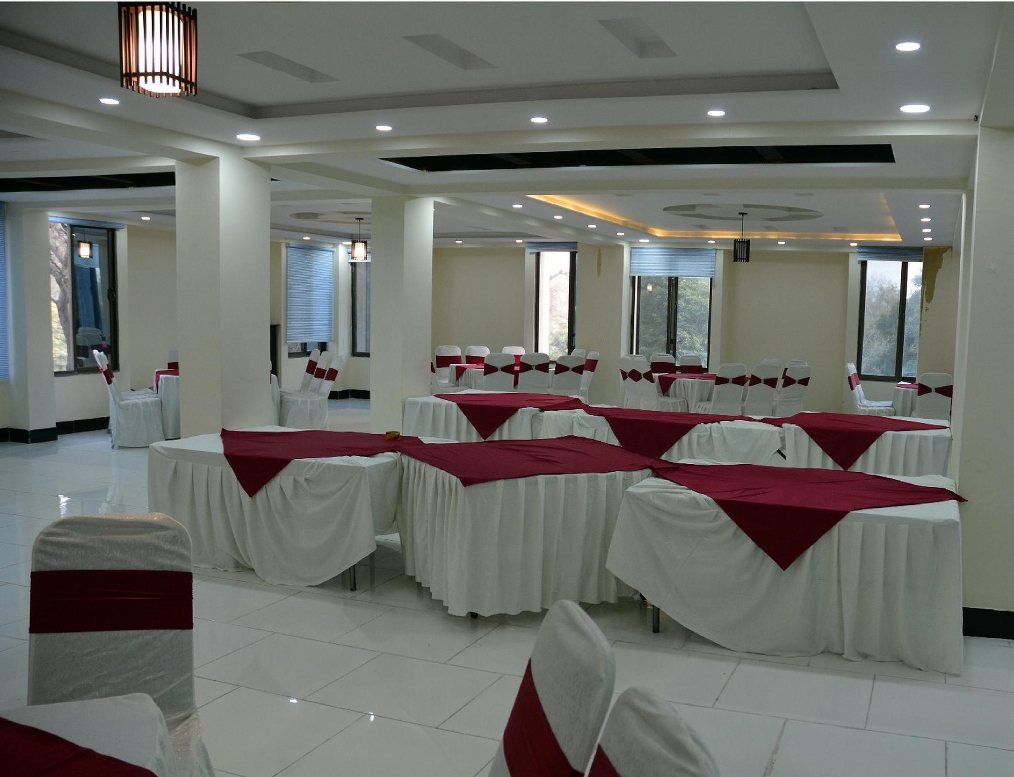 Banquet hall