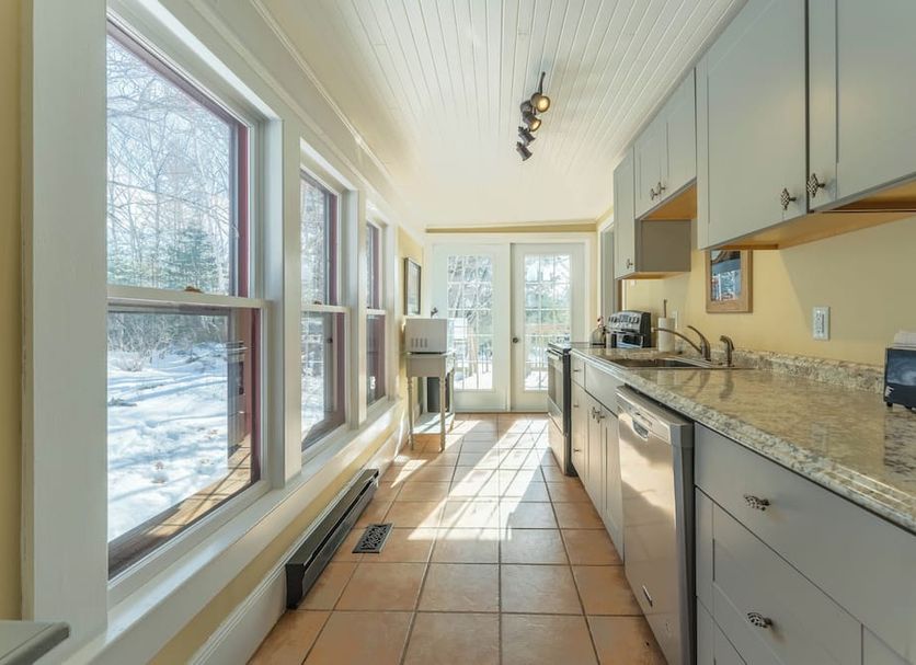 Kitchen Photo