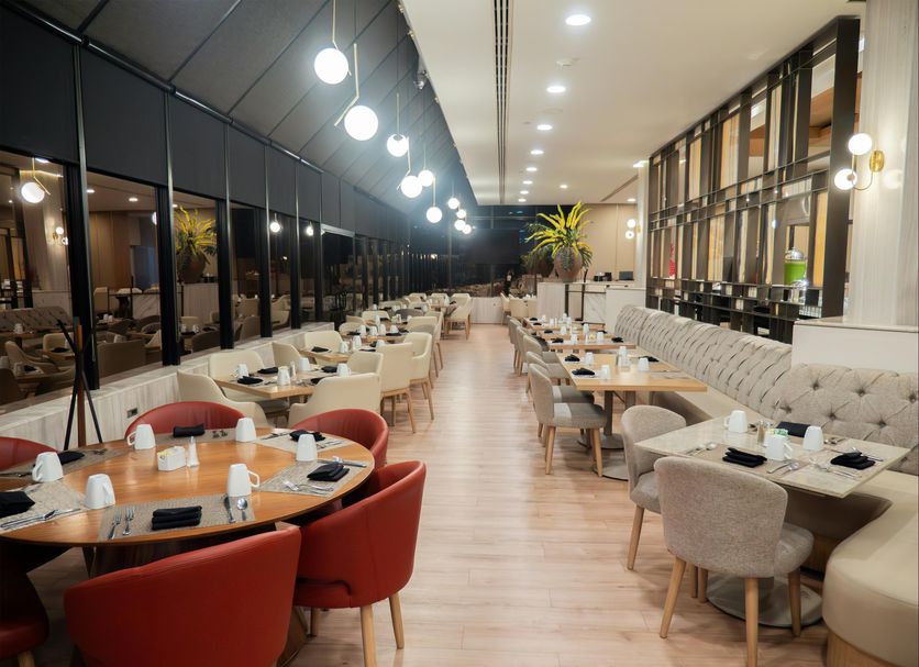 Restaurant Photo