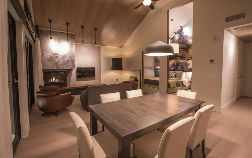 Dining room Photo
