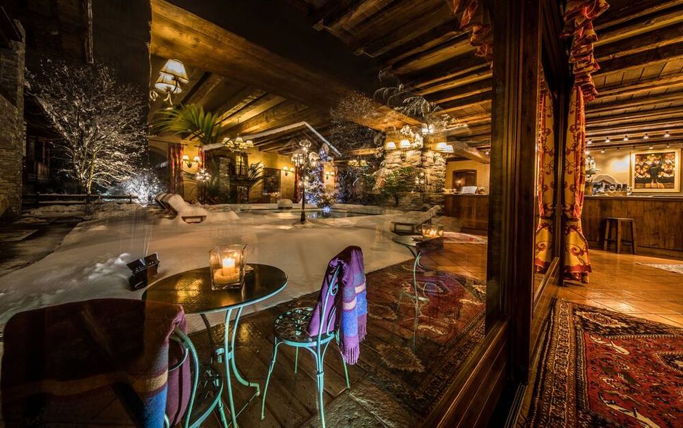Dining room Photo