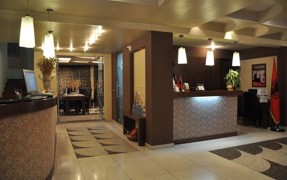 Front desk Photo