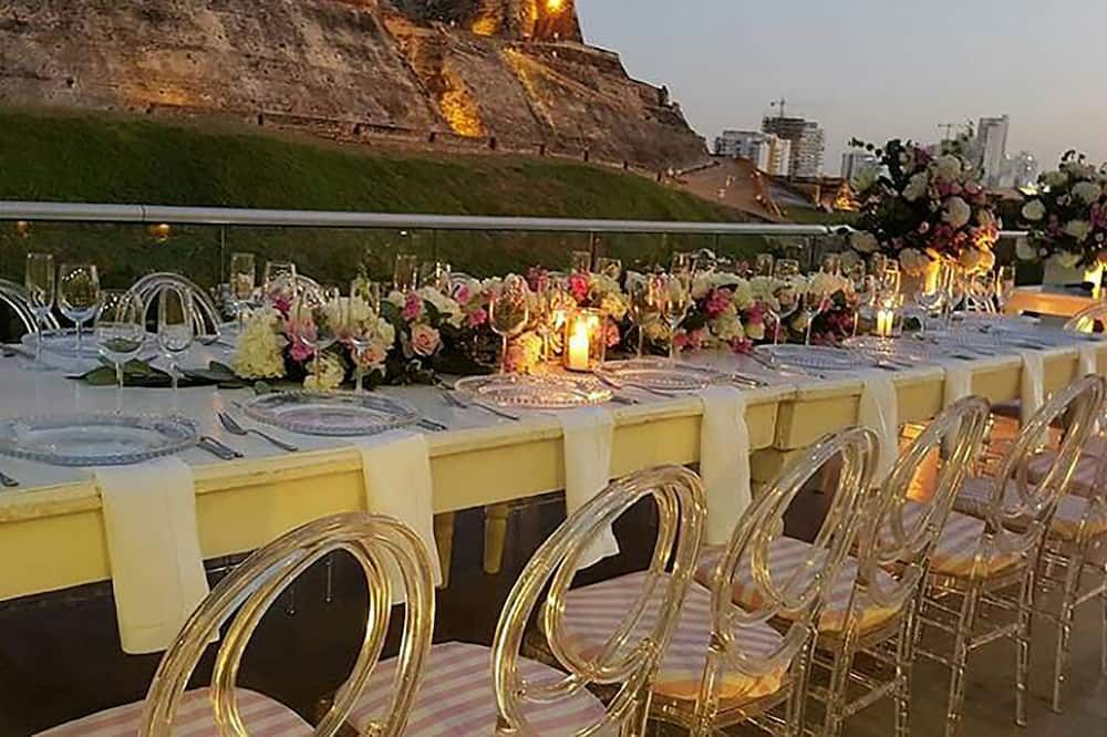 Banquet hall