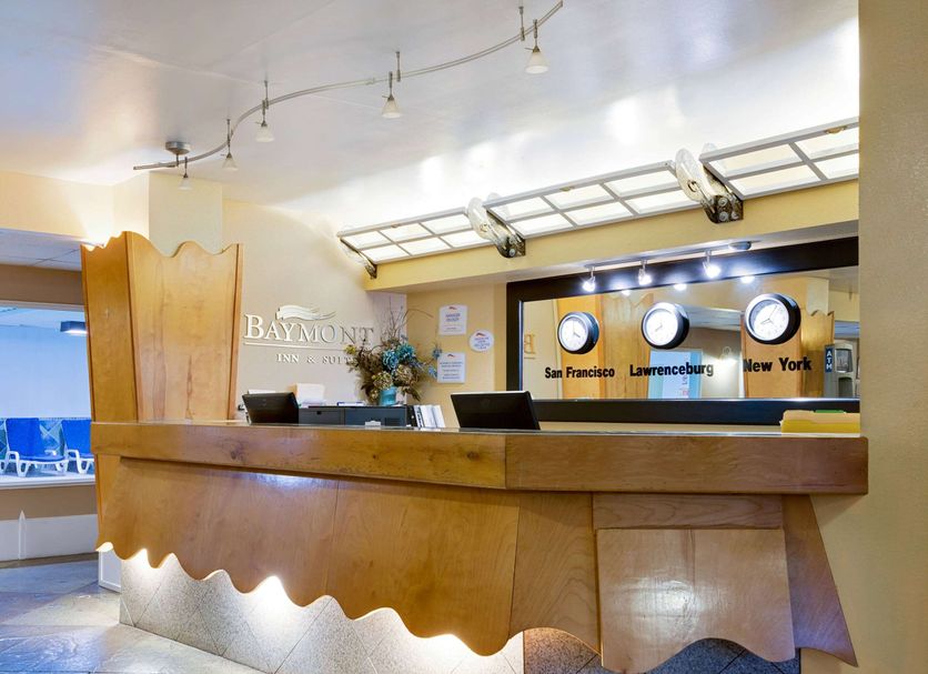 Front desk Photo
