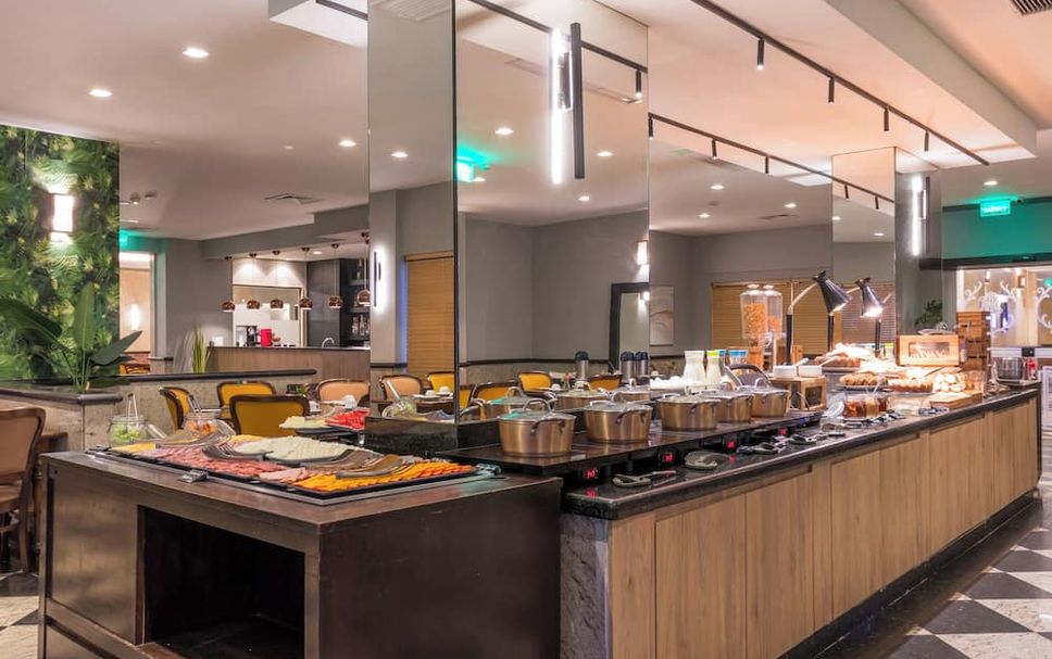 Buffet Photo