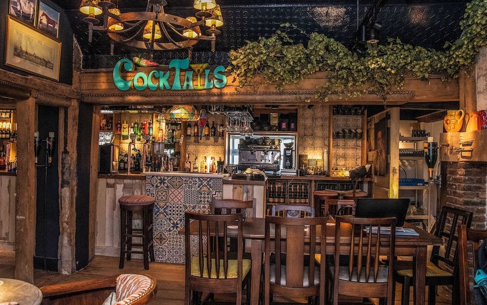 Bar Photo