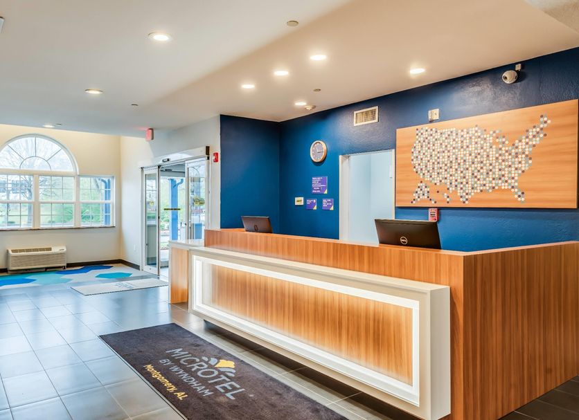 Front desk Photo