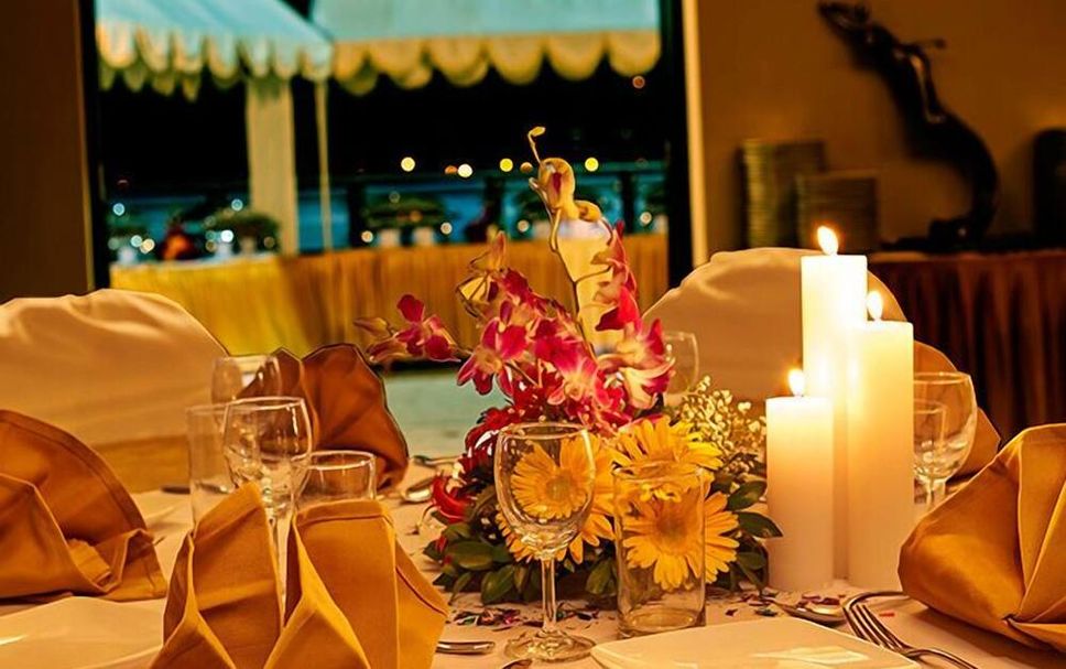 Banquet hall Photo