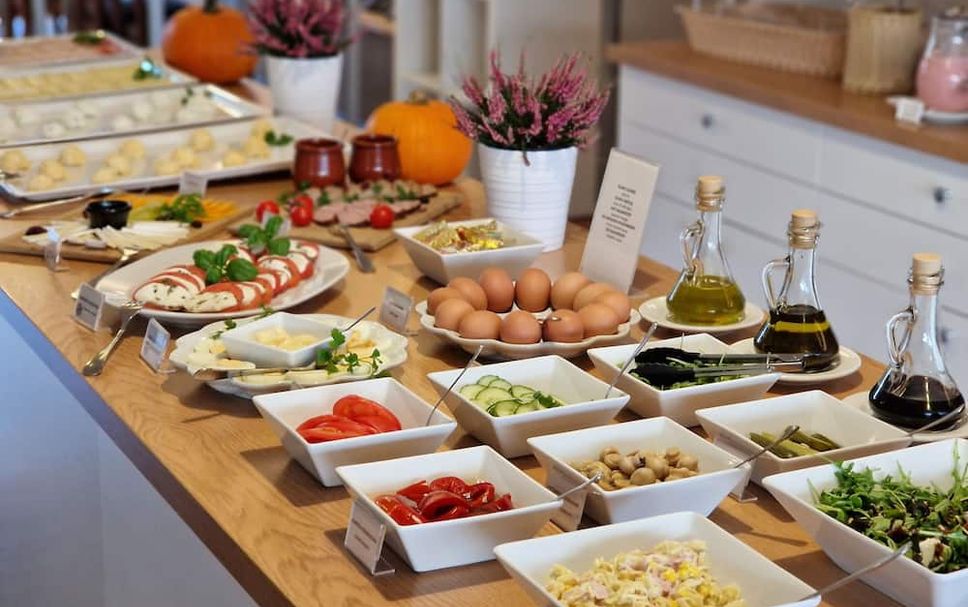 Buffet Photo