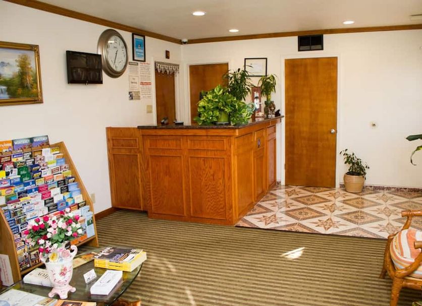 Front desk Photo