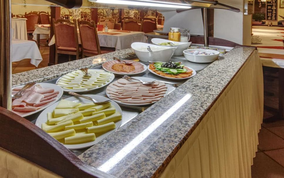 Buffet Photo