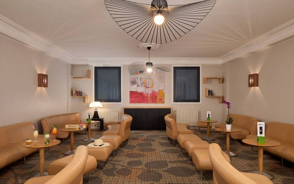 Lounge Photo