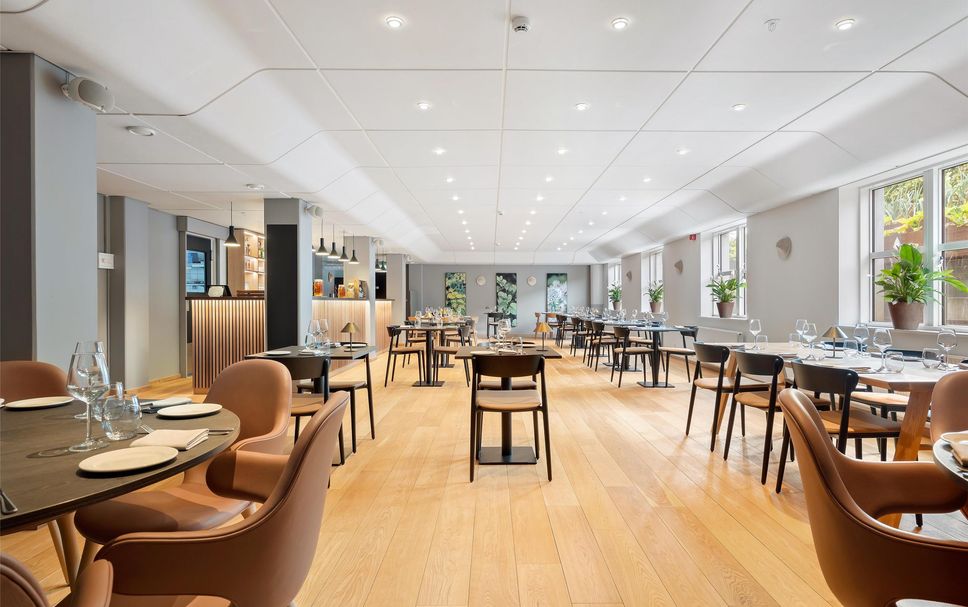 Restaurant Photo