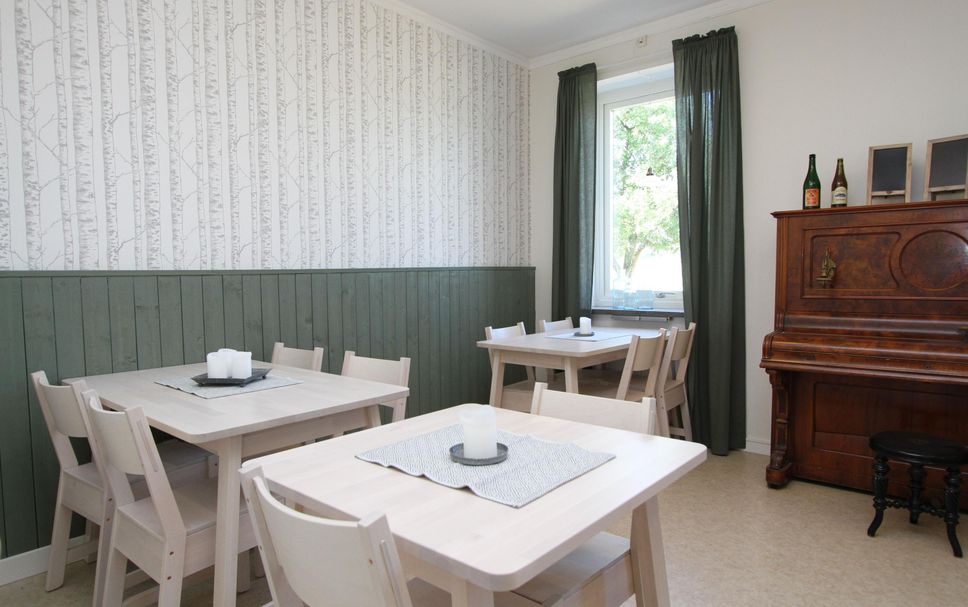 Dining room Photo