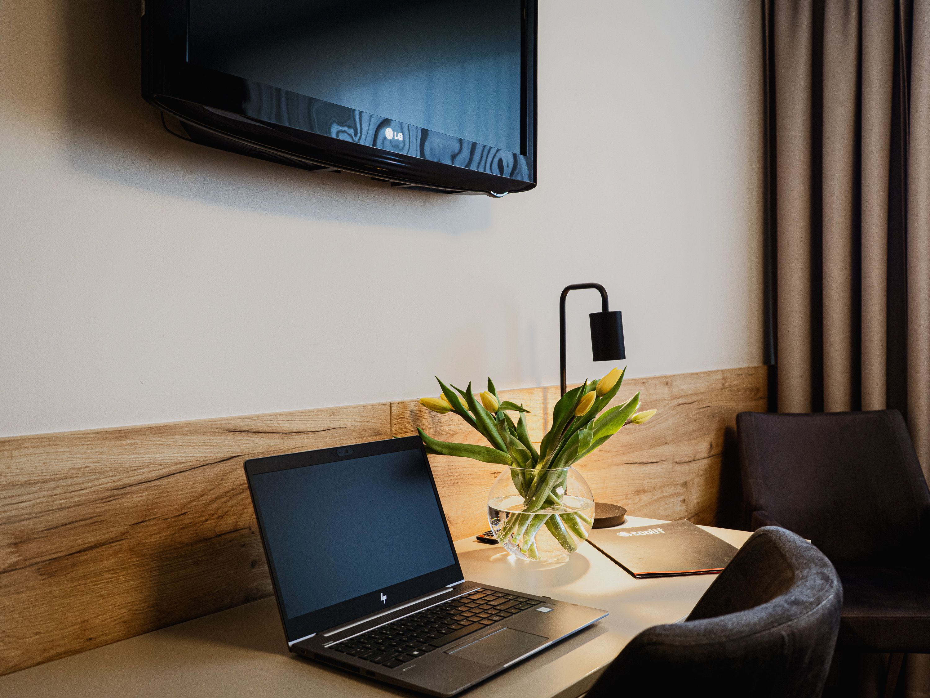 Room amenity