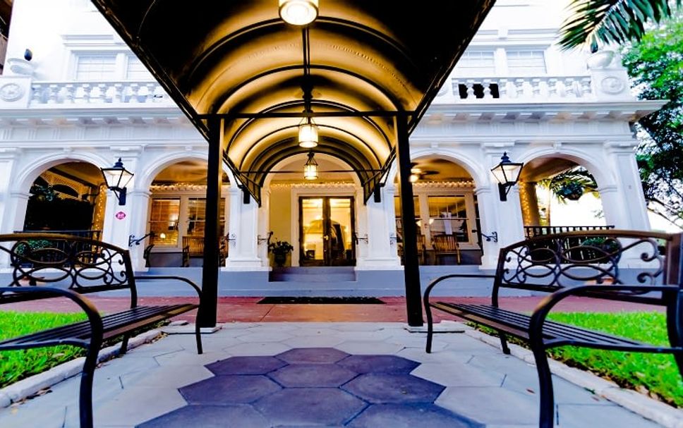 Hotel Entrance Photo