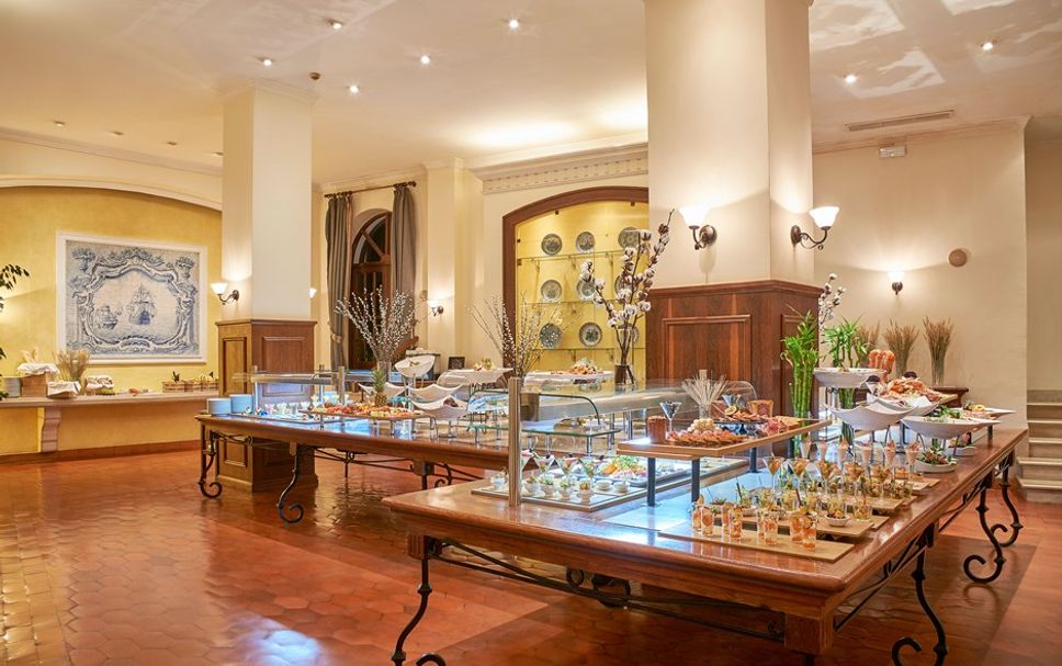 Buffet Photo