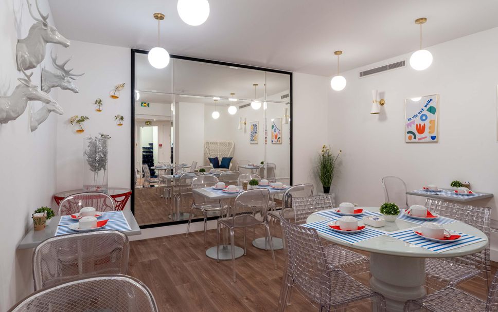 Dining room Photo