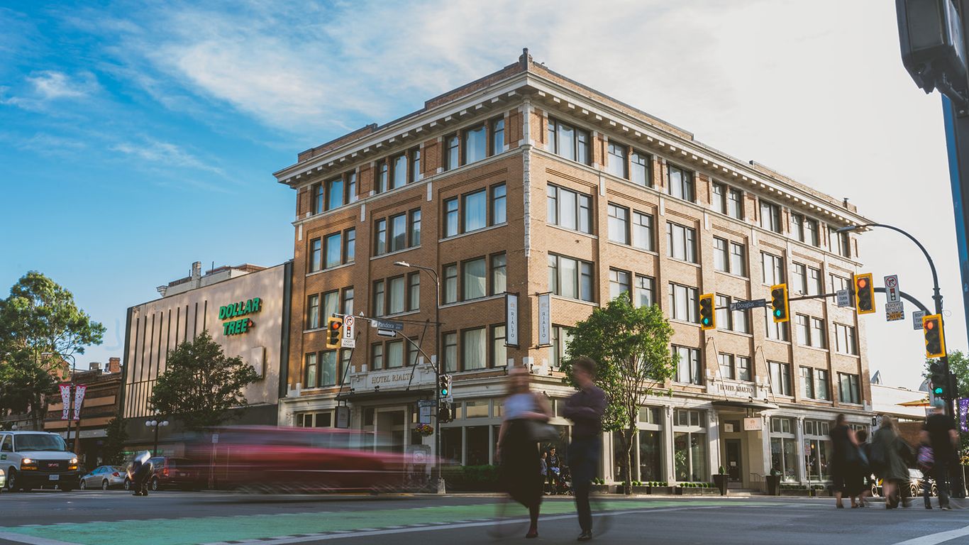 Hotel Rialto, Victoria, BC, Canada - Compare Deals