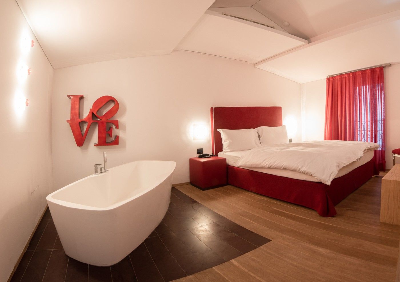 Room amenity