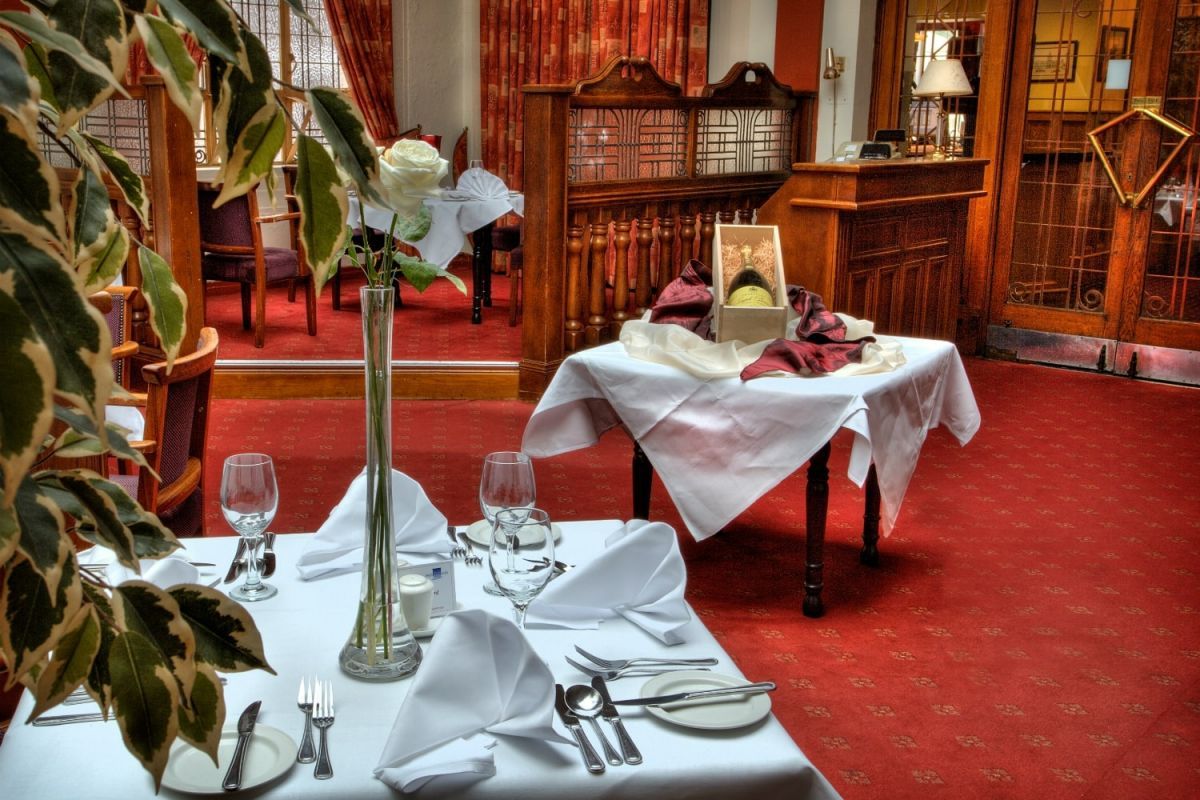 Banquet hall
