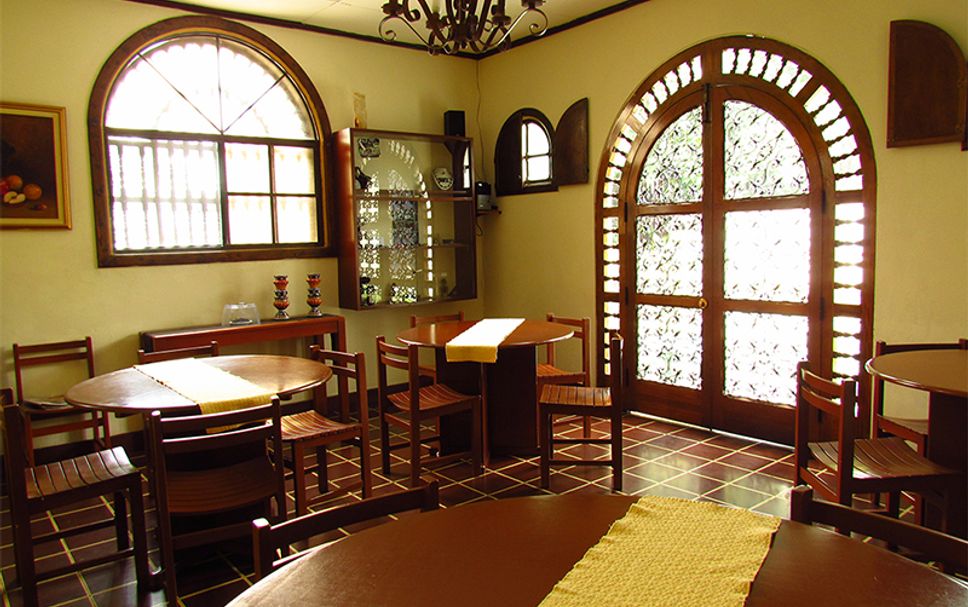 Dining room Photo